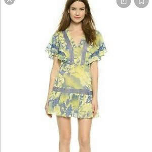 BCBG Maxazria Karian V-Neck Flutter-Sleeve Dress in dark lime combo. Almost New!